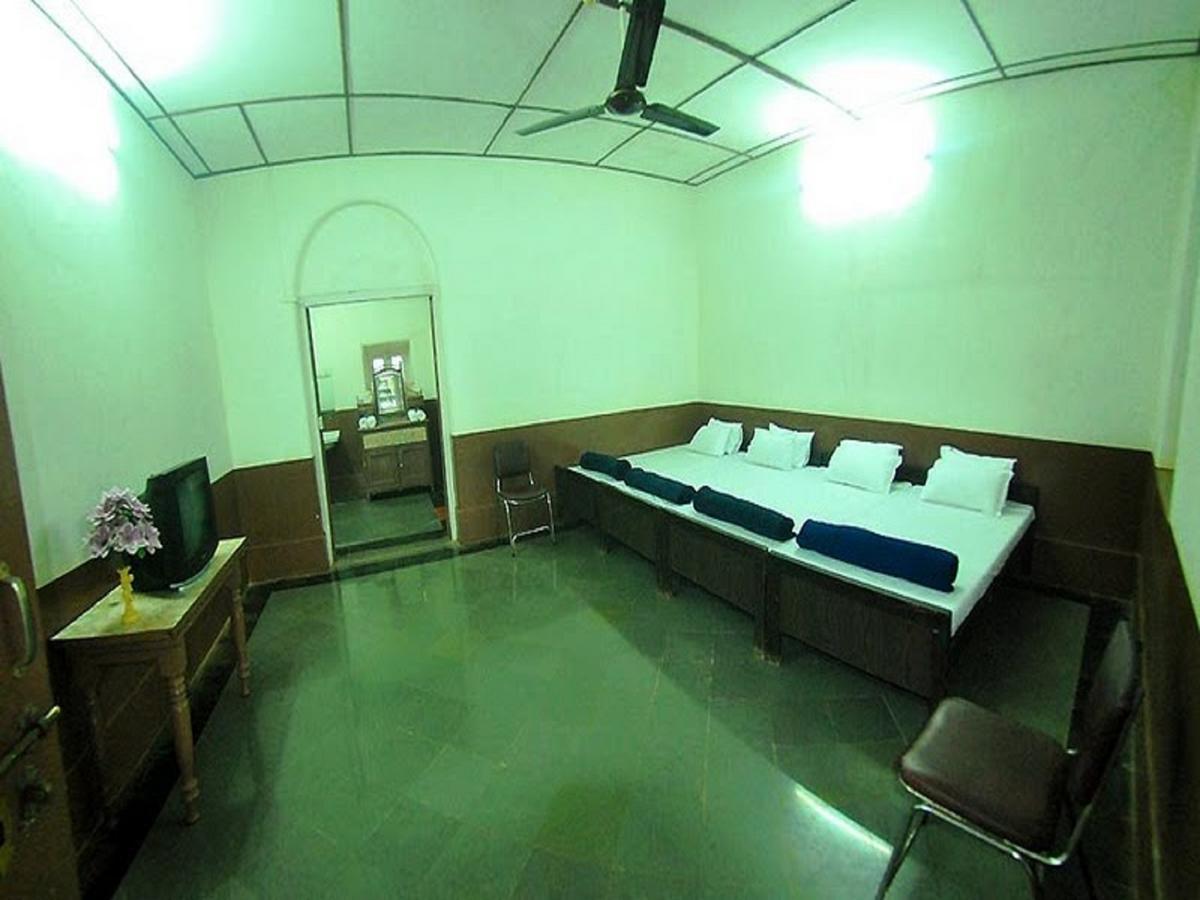 Cecil Hotel Matheran Zewnętrze zdjęcie